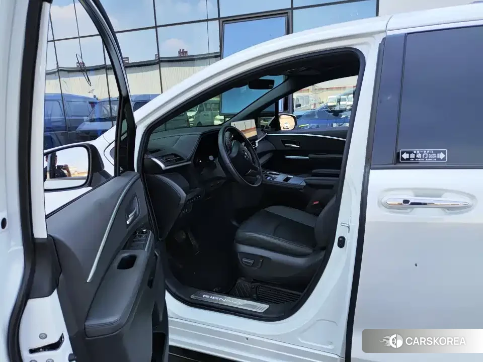 Toyota Sienna 2024 Белый из Китая, фото 4