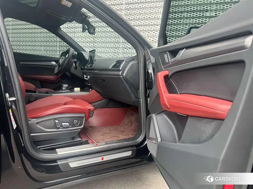Audi Q5L id 4570668 из Китая 13