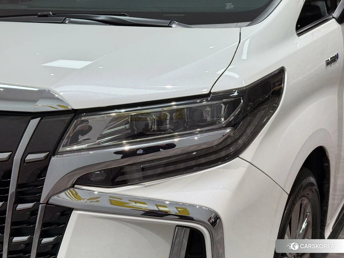 Toyota Elfa id 4452072 из Китая 33