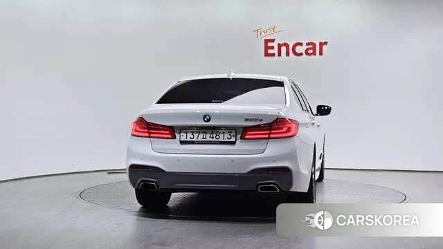 BMW 5 Series (G30) id 3601681 из Кореи 14