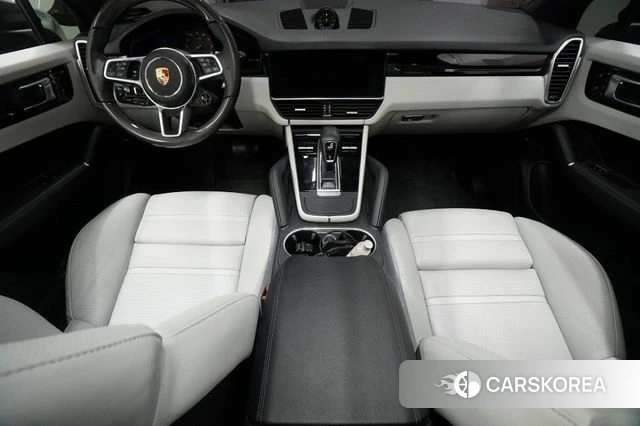 Porsche 718 Boxster 2018 Серебристо-серый из Кореи, фото 4