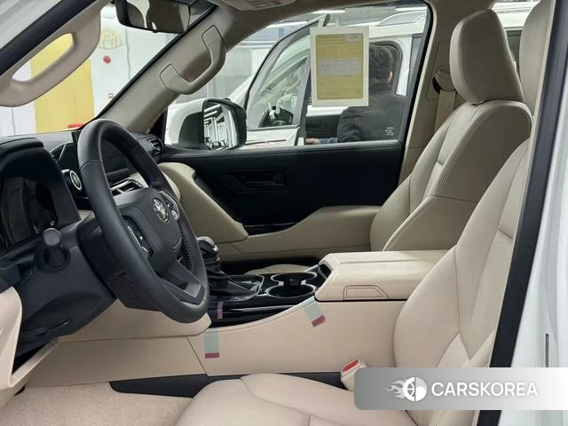 Toyota Land Cruiser (imported) 2025 Белый из Китая, фото 6