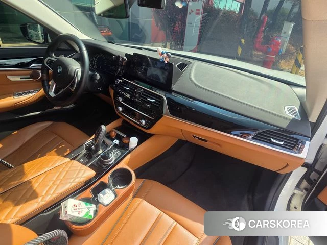 BMW 5 Series (G30) 2018 Белый из Кореи, фото 6