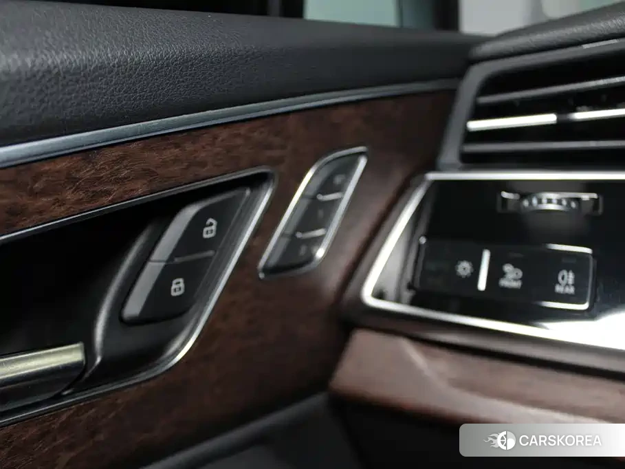 Audi Q7 id 4601037 из Китая 10