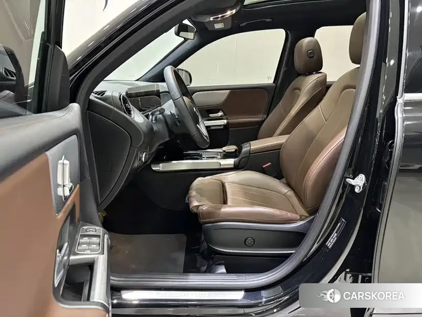Mercedes-Benz GLB 2022 Черный из Китая, фото 4