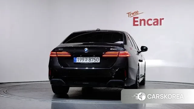 BMW 5 Series (G60) id 3487051 из Кореи 14