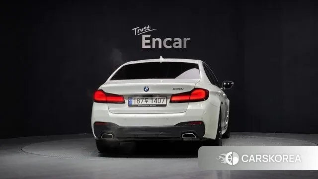 BMW 5 Series (G30) id 3675937 из Кореи 14