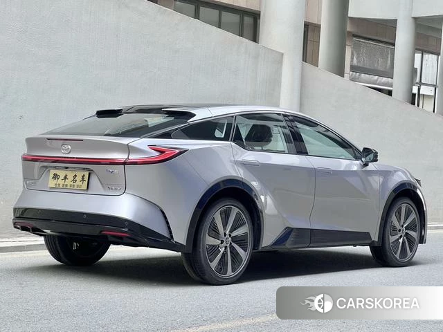 Toyota bZ5 id 3920611 из Китая 10