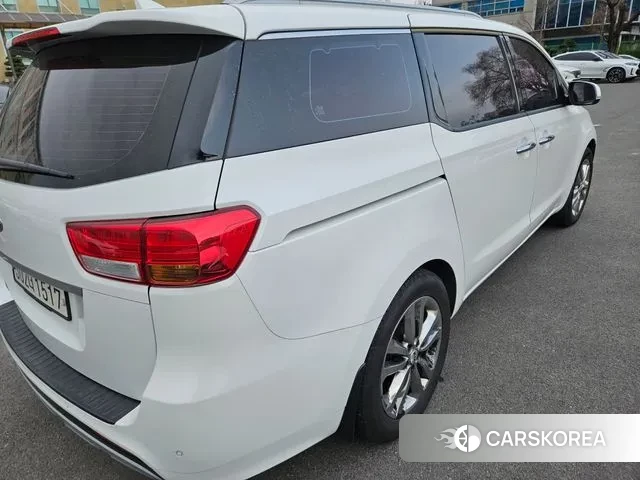 Kia All New Carnival id 3602389 из Кореи 11