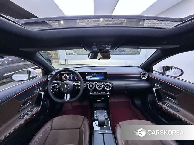 Mercedes-Benz Class A 2023 Белый из Китая, фото 6