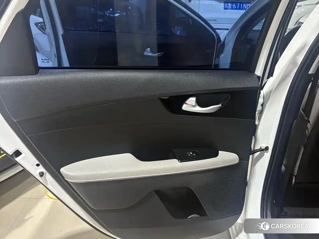 Kia K3 id 4685958 из Китая 14