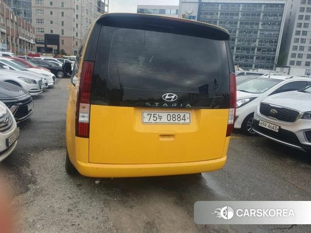 Hyundai Staria 2021 Желтый из Кореи, фото 4