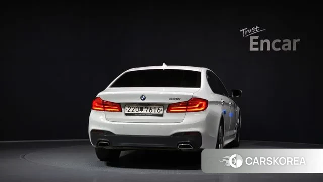 BMW 5 Series (G30) id 2986906 из Кореи 14