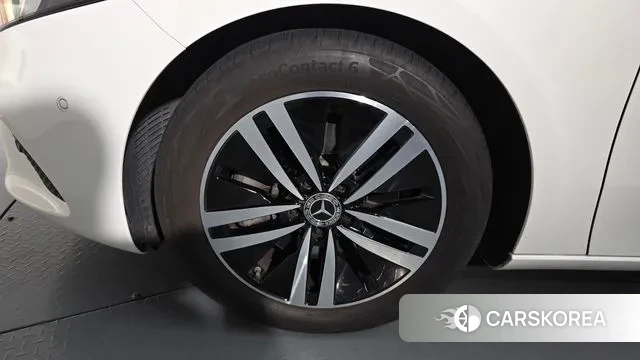 Mercedes-Benz A-Class W177 id 3361850 из Кореи 14