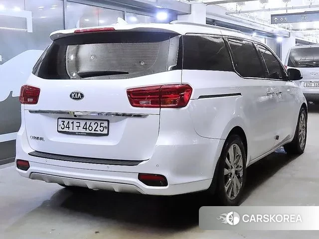 Kia The New Carnival id 3592923 из Кореи 14