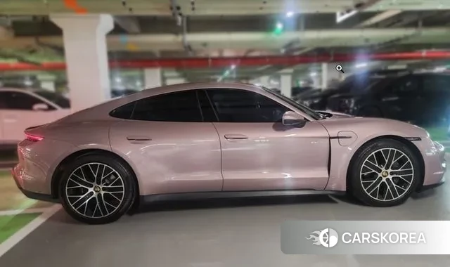Porsche Taycan 2022 Розовый из Кореи, фото 4