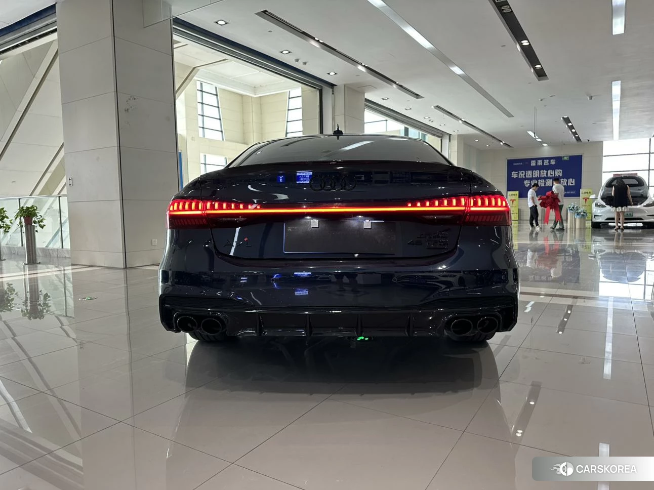 Audi A7L id 4467622 из Китая 14