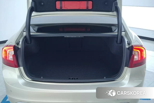 Volvo S60 id 3919318 из Китая 11