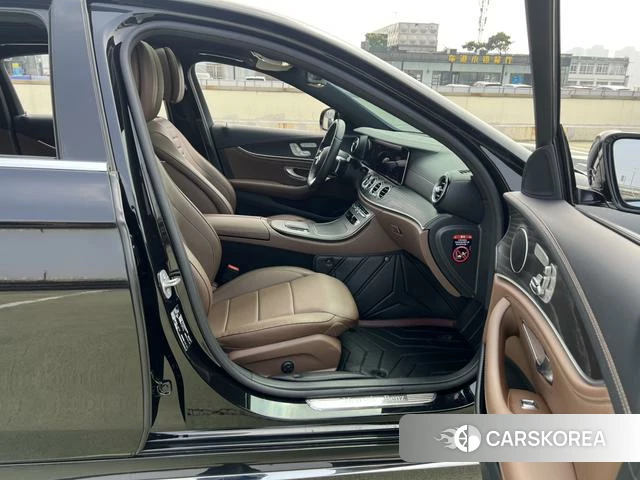 Mercedes-Benz E-class id 4242116 из Китая 10