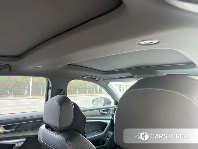 Audi A6L id 4253912 из Китая 14