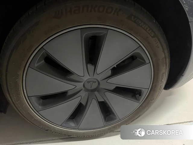 Tesla Model 3 2025 Серый из Кореи, фото 4
