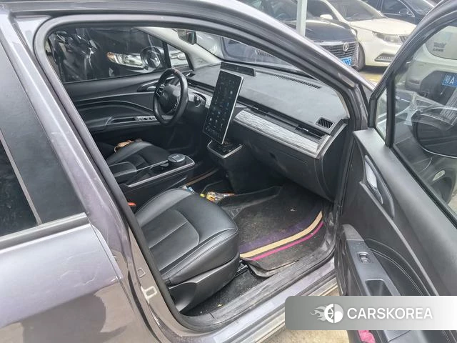Nezha Automobile Nezha V 2023 Темно-серый из Китая, фото 6