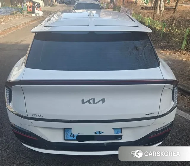 Kia EV6 2023 Белый из Кореи, фото 4