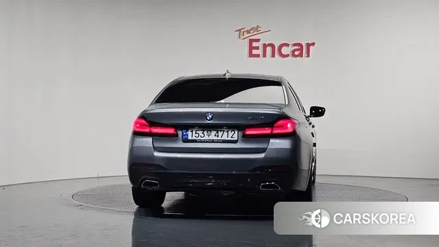 BMW 5 Series (G30) id 3415995 из Кореи 14
