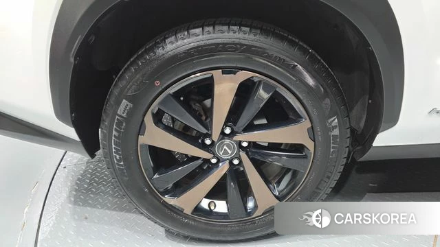 Lexus NX300h id 4780833 из Кореи 26