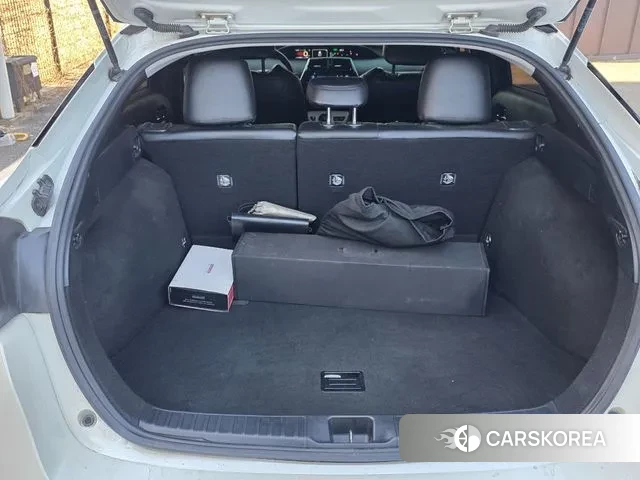 Toyota Prius 4th Generation 2018 Белый из Кореи, фото 6