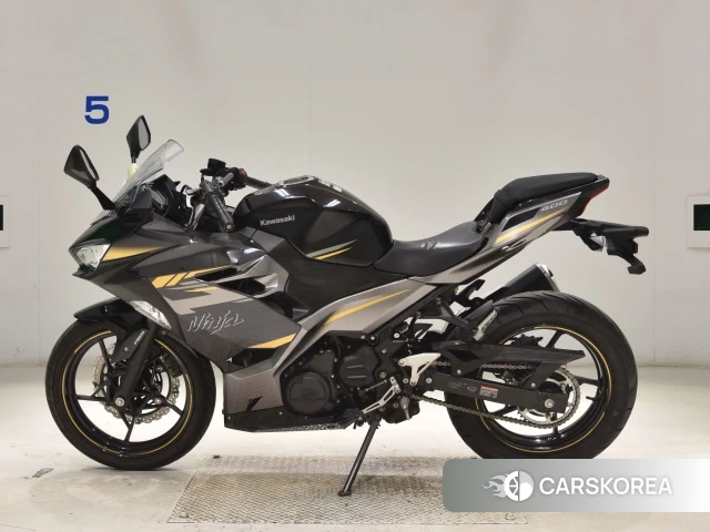 Проданный Kawasaki NINJA 400 2022 из Японии