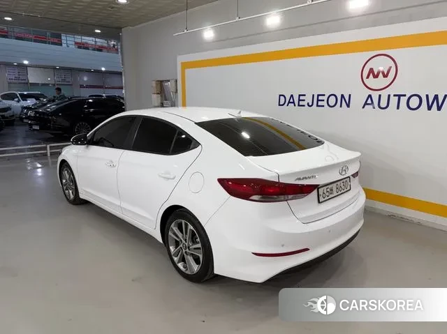 Hyundai Avante AD id 3340604 из Кореи 14