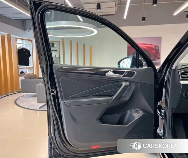 Volkswagen Tiguan L PHEV id 4314221 из Китая 9