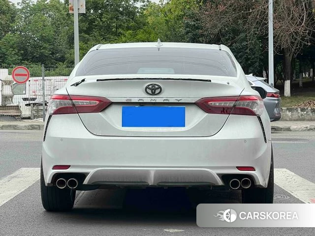 Toyota Camry 2022 Белый из Китая, фото 6