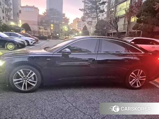 Audi A6 (C8) 2023 Черный из Кореи, фото 4