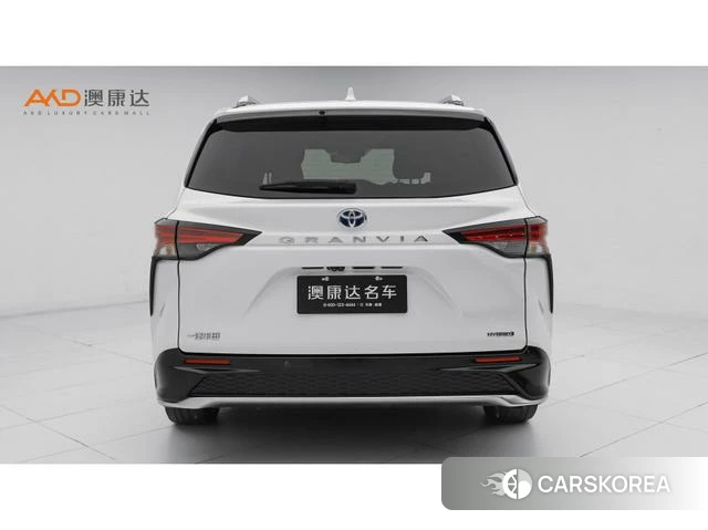 Toyota Grevia 2023 Белый из Китая, фото 5