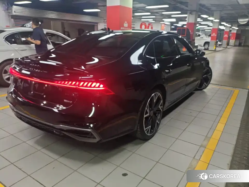 Audi A7L 2024 Черный из Китая, фото 5