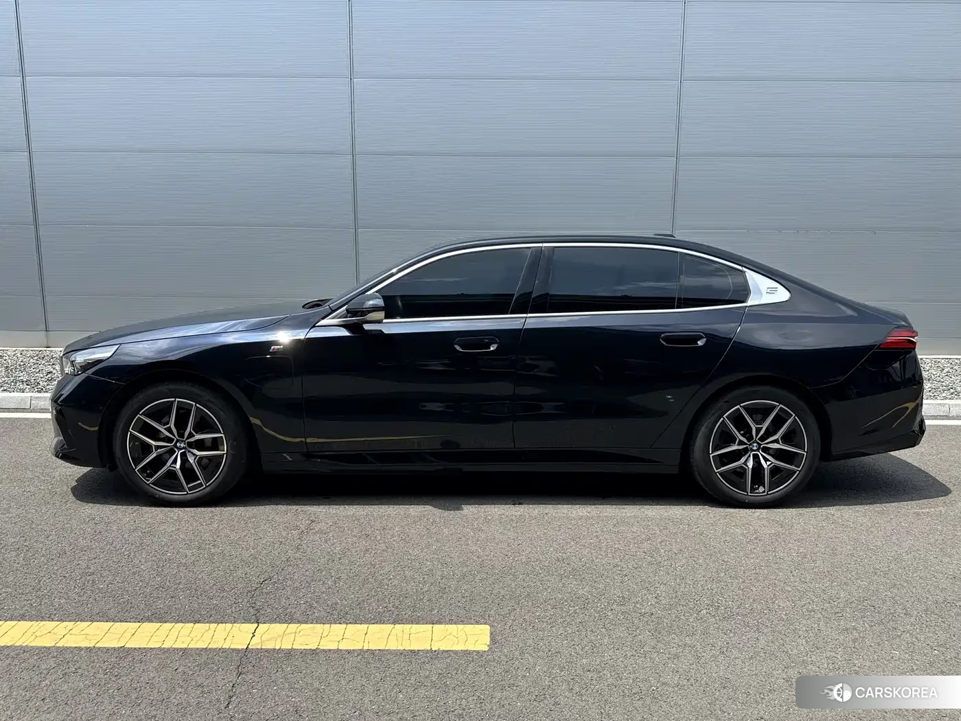 BMW i5 id 4600632 из Китая 8