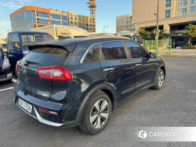 Kia Niro 2018 Черный из Кореи, фото 5