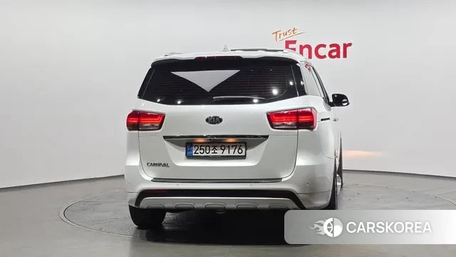 Kia All New Carnival id 3742925 из Кореи 14