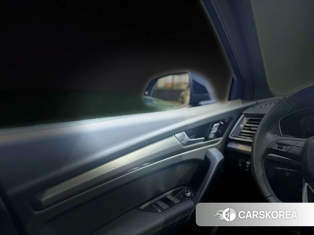 Audi Q5L id 4341603 из Китая 12