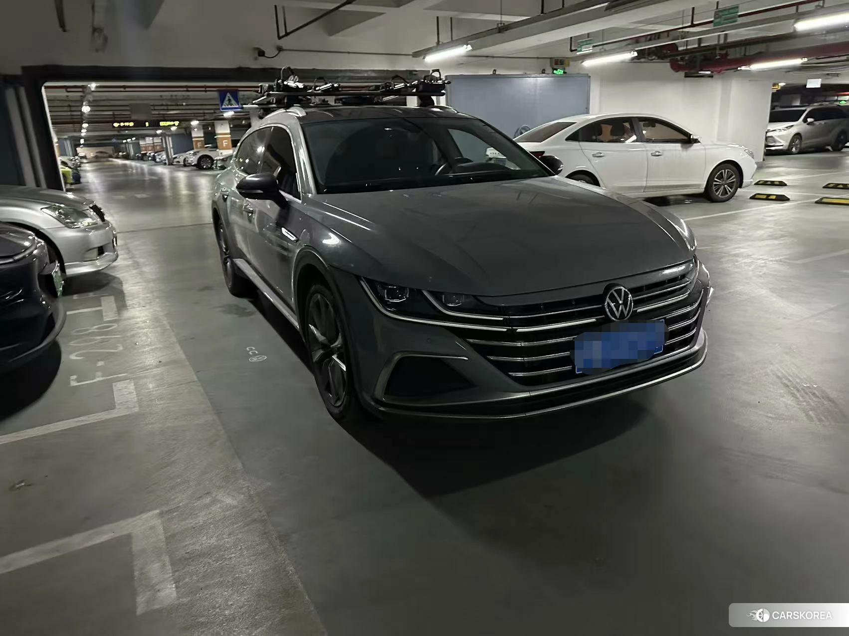 Volkswagen CC 2022 Темно-серый из Китая, фото 5