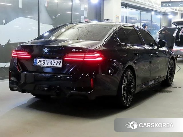 BMW 5 Series (G60) id 4749046 из Кореи 14