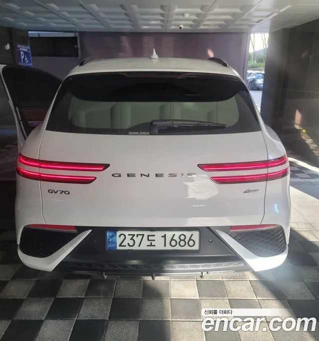 Genesis GV70 2023 Белый из Кореи, фото 6