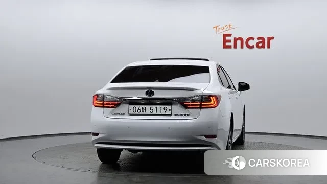 Lexus New ES300h id 3666996 из Кореи 14