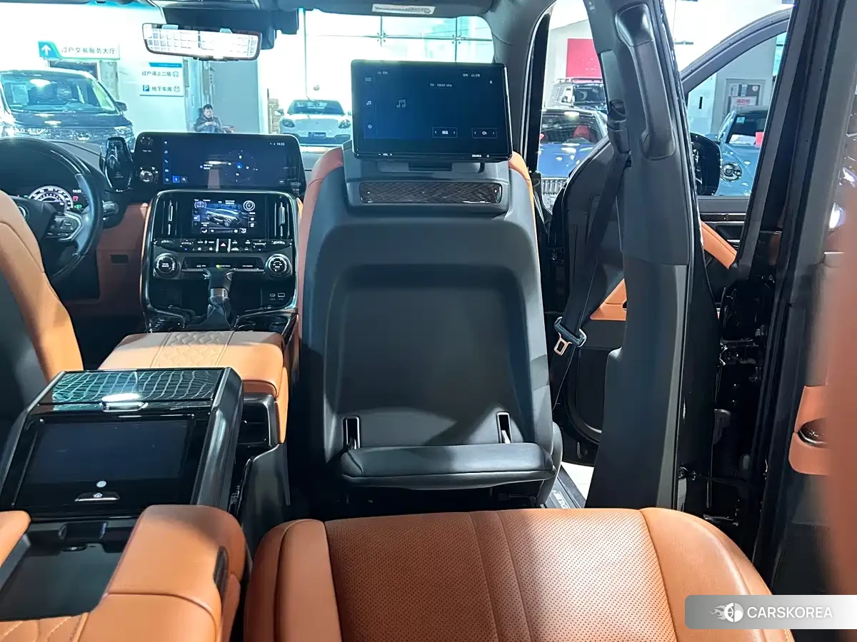 Lexus LX id 4589453 из Китая 17