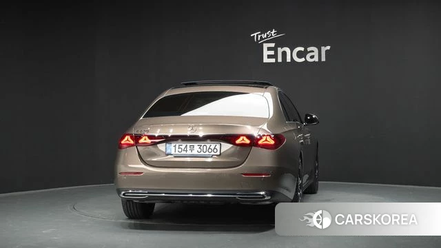 Mercedes-Benz E-Class W214 id 4387885 из Кореи 28
