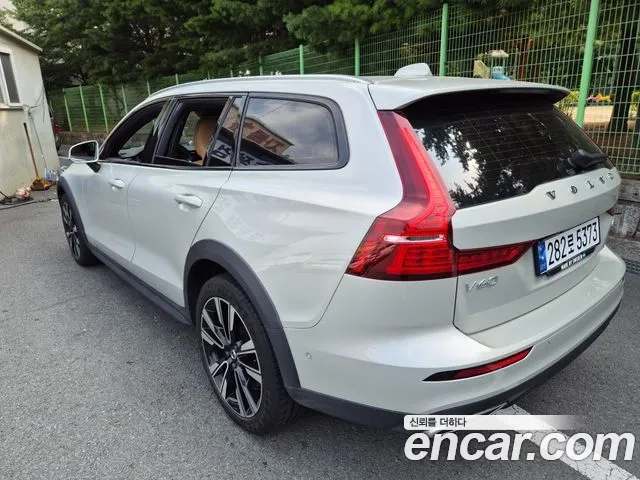 Volvo V60 Cross-Country 2nd Generation id 2905831 из Кореи 14