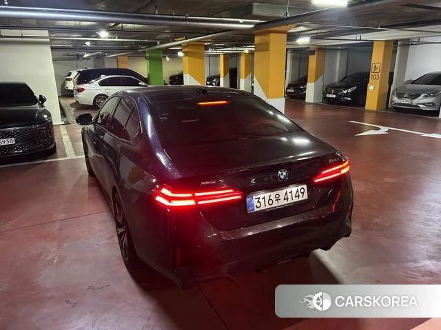 BMW 5 Series (G60) 2026 Черный из Кореи, фото 4