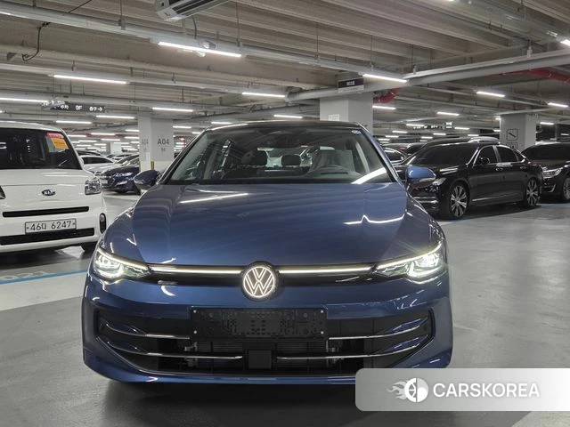 Volkswagen Golf 8th Generation 2026 Синий из Кореи, фото 4